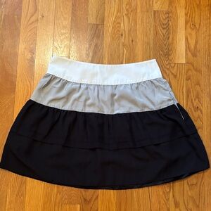 Banana Republic Black, Gray, and White Tiered Mini Skirt